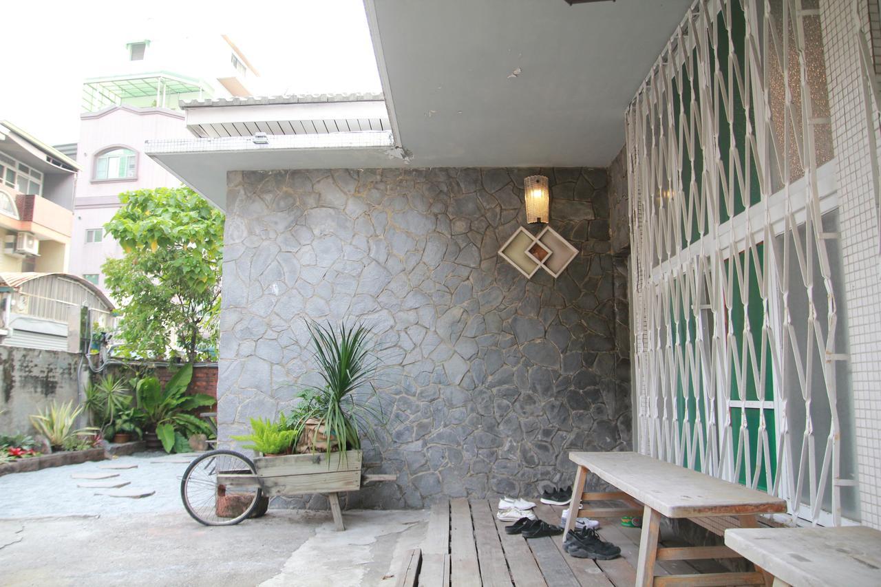 Tainan Macarthur Homestay Esterno foto